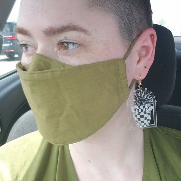 Meet your Posher, Lauren - Picture 1 of 1